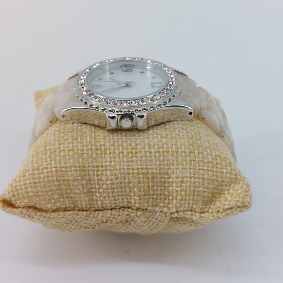 Women's Analog Wristwatch Rhinestone Pearled Plastic - Picture 3 of 9
